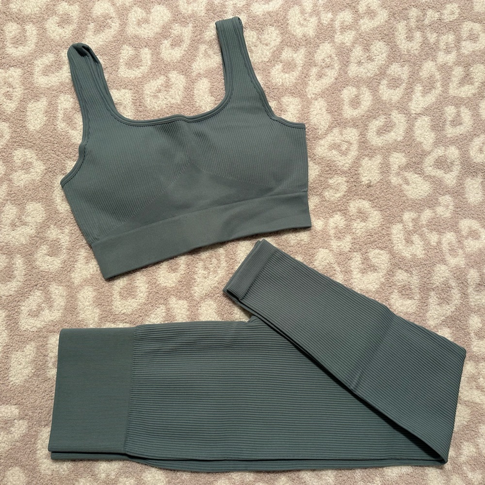 Amazon workout set